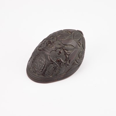 Lot 1037 - AN 18TH CENTURY FRENCH CARVED NUT CUP