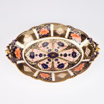 Lot 23 - A ROYAL CROWN DERBY IMARI DISH
