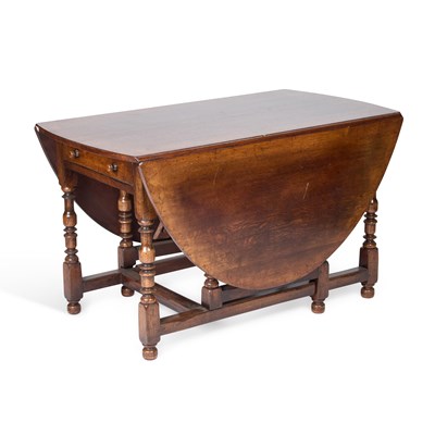 Lot 1309 - A LARGE TITCHMARSH & GOODWIN OAK GATELEG DINING TABLE