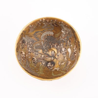 Lot 76 - A JAPANESE SATSUMA EARTHENWARE BOWL