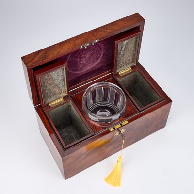 Lot 22 - A WILLIAM IV MAHOGANY TEA CADDY
