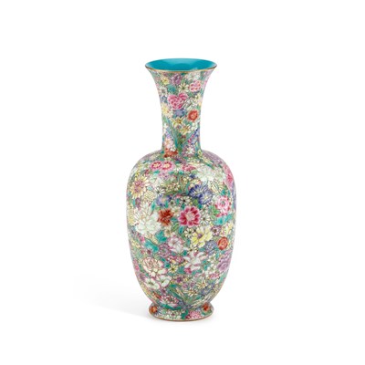 Lot 140 - A CHINESE FAMILLE ROSE MILLEFLEUR VASE