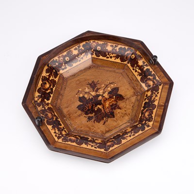 Lot 32 - A VICTORIAN TUNBRIDGE WARE SEWING BASKET