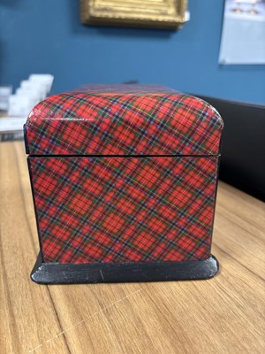 Lot 75 - A 19TH CENTURY ROYAL STUART TARTAN WARE TEA CADDY