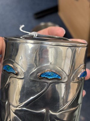 Lot 241 - ARCHIBALD KNOX (1864-1933) FOR LIBERTY & CO, A TUDRIC PEWTER AND ENAMEL BISCUIT BARREL