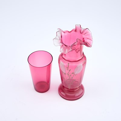Lot 92 - A CRANBERRY GLASS VASE