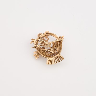 Lot 631 - A 9 CARAT GOLD CULTURED PEARL GIARDINETTO BROOCH