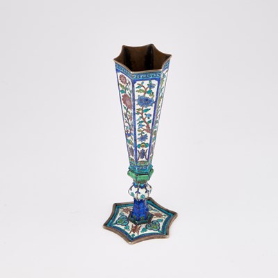 Lot 171 - A CHINESE SILVER AND ENAMEL FLOWER VASE