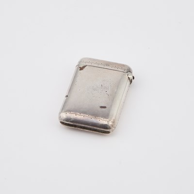 Lot 143 - AN UNMARKED ENAMEL VESTA CASE, CIRCA 1900