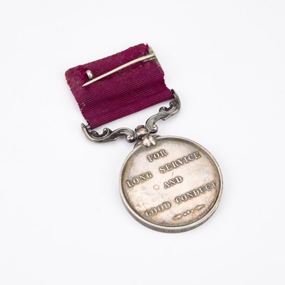 Lot 9 - A VICTORIAN ARMY LONG SERVICE AND GOOD CONDUCT MEDAL