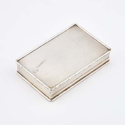 Lot 212 - AN ELIZABETH II SILVER AND ENAMEL SNUFF BOX
