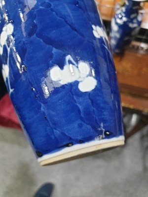 Lot 137 - A PAIR OF CHINESE BLUE AND WHITE VASES