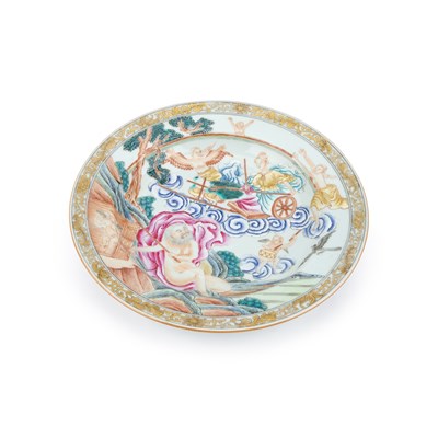 Lot 100 - A CHINESE PORCELAIN 'EUROPEAN SUBJECT' PLATE