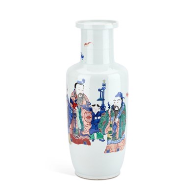 Lot 37 - A LARGE CHINESE PORCELAIN DOUCAI DECORATED ROULEAU VASE