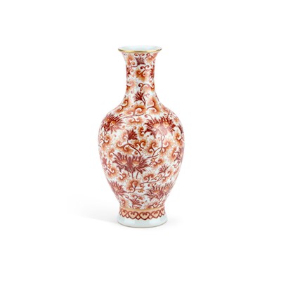 Lot 40 - A CHINESE PORCELAIN IRON-RED DECORATED VASE
