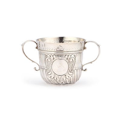 Lot 526 - A QUEEN ANNE BRITANNIA STANDARD SILVER PORRINGER