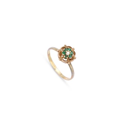 Lot 610 - A 9 CARAT GOLD EMERALD AND DIAMOND ROSE CLUSTER RING