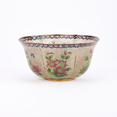 Lot 184 - A CHINESE PLIQUE-À-JOUR BOWL
