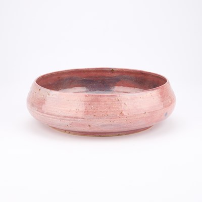 Lot 84 - AN INTERESTING STUDIO POTTERY BOWL