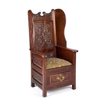 Lot 311 - AN OAK LAMBING CHAIR