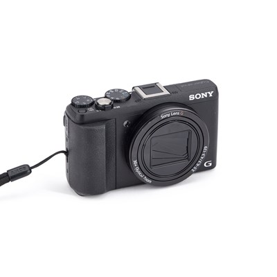 Lot 751 - A SONY CYBERSHOT DSC-HX60V DIGITAL CAMERA