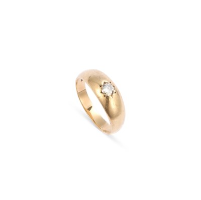 Lot 668 - A 9 CARAT GOLD SOLITAIRE DIAMOND RING