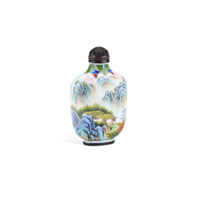 Lot 69 - A 19TH CENTURY CHINESE ENAMEL SNUFF BOTTLE