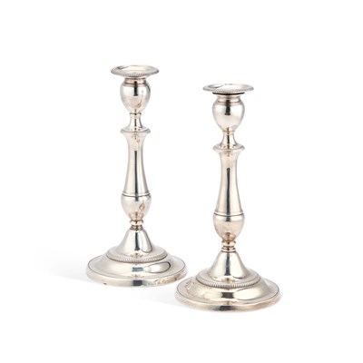 Lot 496 - A PAIR OF GEORGE III SILVER CANDLESTICKS
