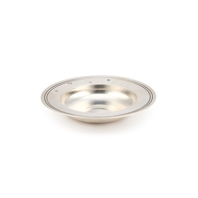 Lot 341 - AN ELIZABETH II SILVER ARMADA DISH