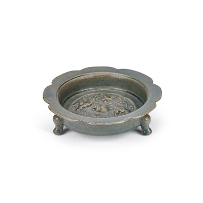 Lot 148 - A CHINESE TRIPOD BRUSH WASHER
