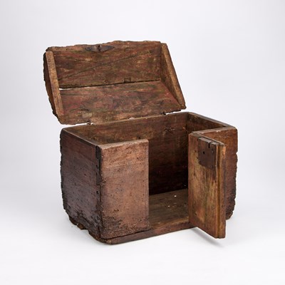 Lot 1148 - AN EARLY PINE ARK