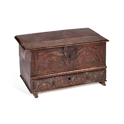 Lot 1125 - A 17TH CENTURY OAK COFFER BACH