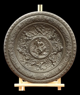 Lot 20 - A 19TH CENTURY CAST METAL CHARGER