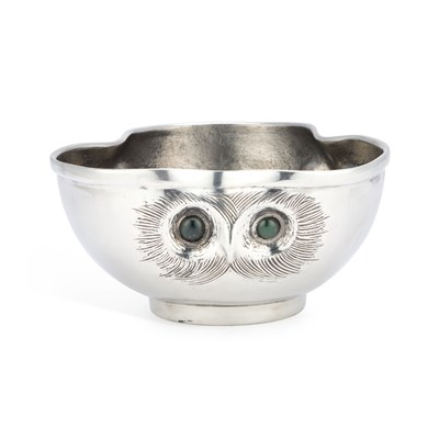 Lot 278 - A LIBERTY & CO TUDRIC PEWTER 'OWL' BOWL