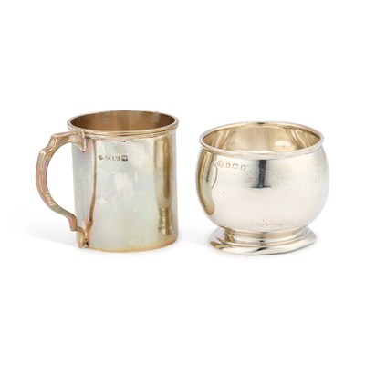 Lot 611 - A GEORGE V SILVER MUG