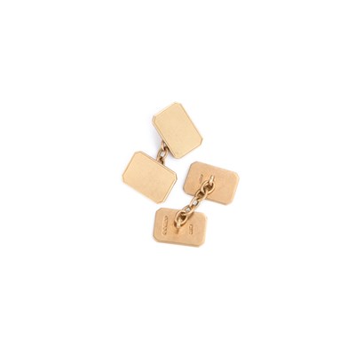 Lot 1015 - A PAIR OF 9 CARAT GOLD DOUBLE CUFFLINKS