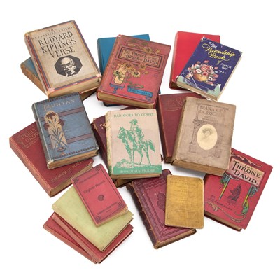 Lot 2 - A LIBRARY OF BOOKS