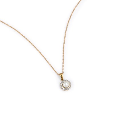 Lot 853 - A CULTURED PEARL AND DIAMOND CLUSTER PENDANT ON CHAIN