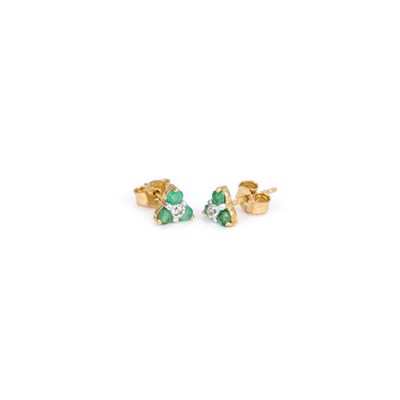 Lot 887 - A PAIR OF 9 CARAT GOLD EMERALD AND DIAMOND CLUSTER STUD EARRINGS