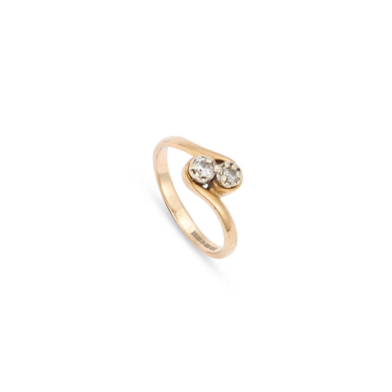 Lot 367 - A 9 CARAT GOLD TOI ET MOI TWO STONE DIAMOND RING