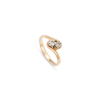 Lot 367 - A 9 CARAT GOLD TOI ET MOI TWO STONE DIAMOND RING
