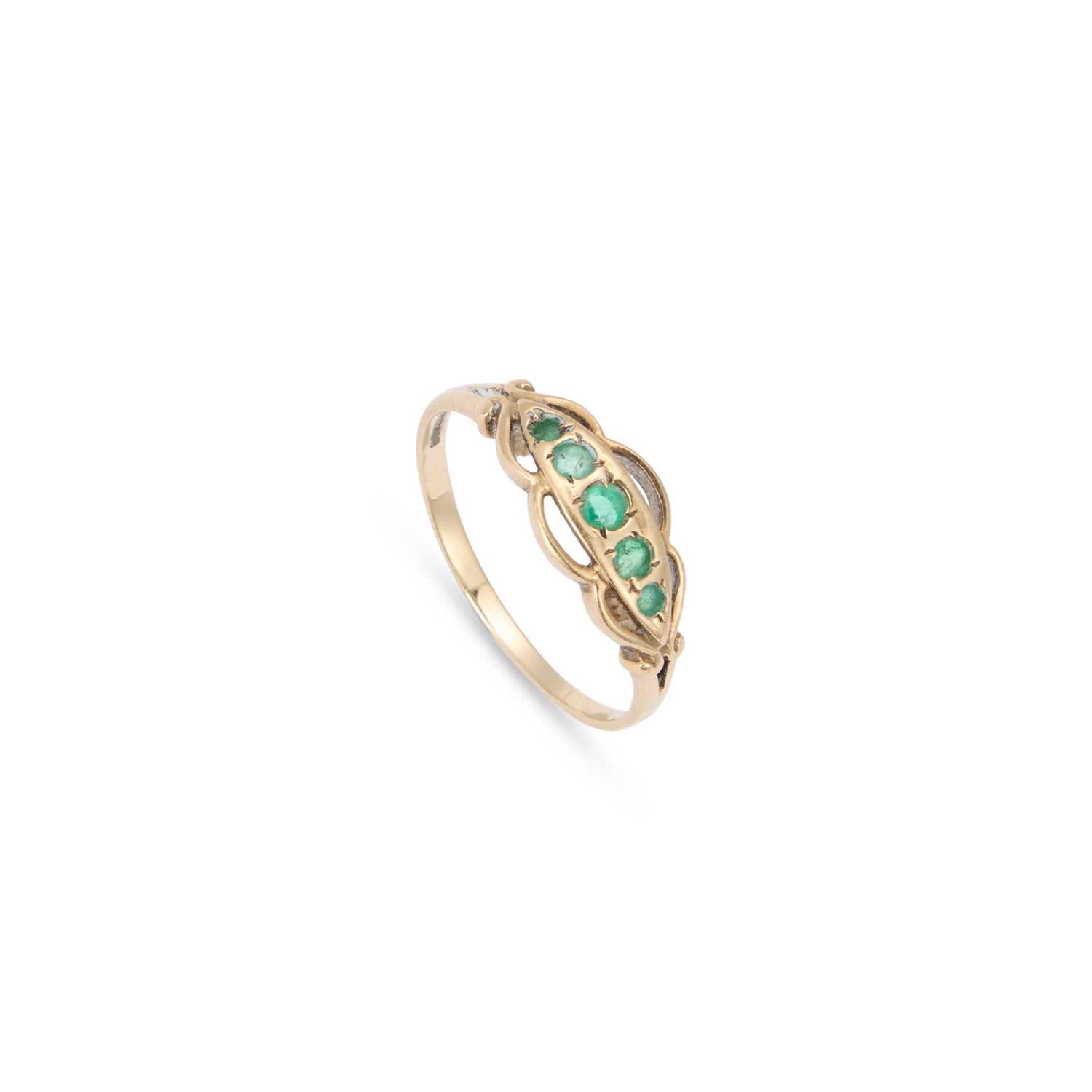 Lot 866 - A 9 CARAT GOLD FIVE-STONE EMERALD RING