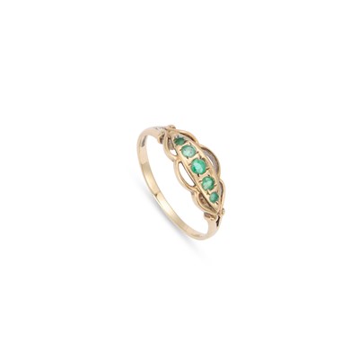 Lot 866 - A 9 CARAT GOLD FIVE-STONE EMERALD RING