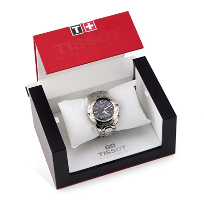 Lot 807 - A GENTS TITANIUM TISSOT T-TOUCH BRACELET WATCH