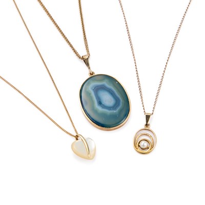 Lot 893 - TWO 9 CARAT GOLD PENDANT NECKLACES
