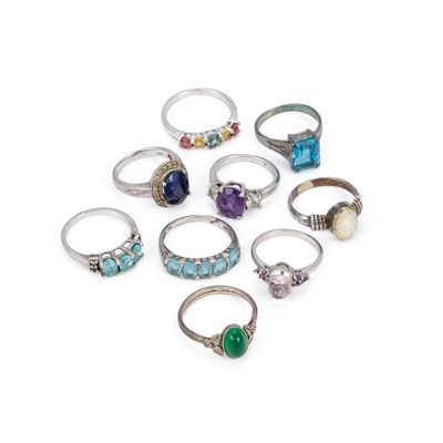 Lot 919 - A GROUP OF GEM-SET RINGS