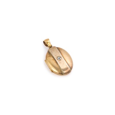 Lot 991 - A VICTORIAN PASTE-SET OVAL LOCKET PENDANT