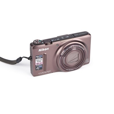 Lot 325 - A NIKON COOLPIX S9500 DIGITAL CAMERA