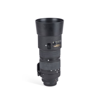 Lot 323 - A NIKON ED AF NIKKOR 80-200MM F/ 2.8 LENS
