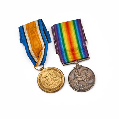 Lot 29 - A FIRST WORLD WAR MEDAL PAIR